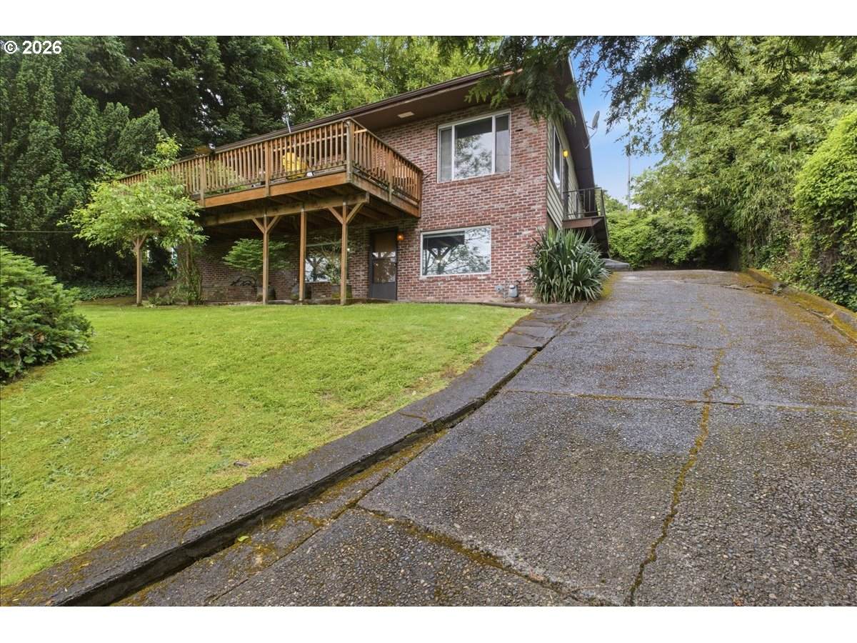 https://bt-photos.global.ssl.fastly.net/portland/orig_boomver_1_761653390-2.jpg
