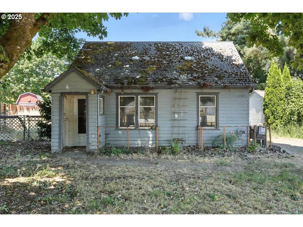 1225 Alder Dr - Photo 1