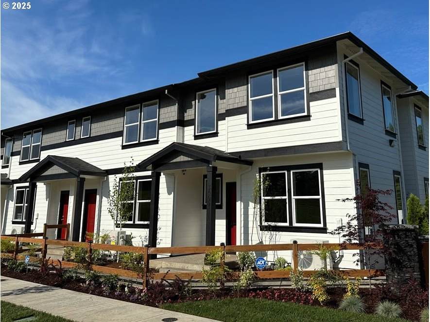 3447 Thomas Ave - Photo 1