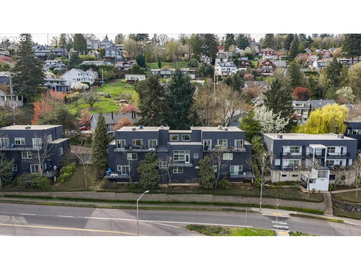 https://bt-photos.global.ssl.fastly.net/portland/orig_boomver_2_116723875-2.jpg