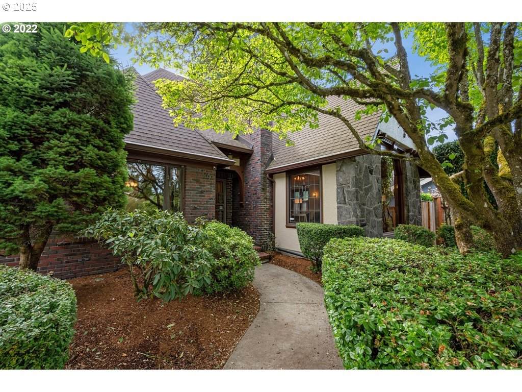 2728 32ND Ave - Photo 1