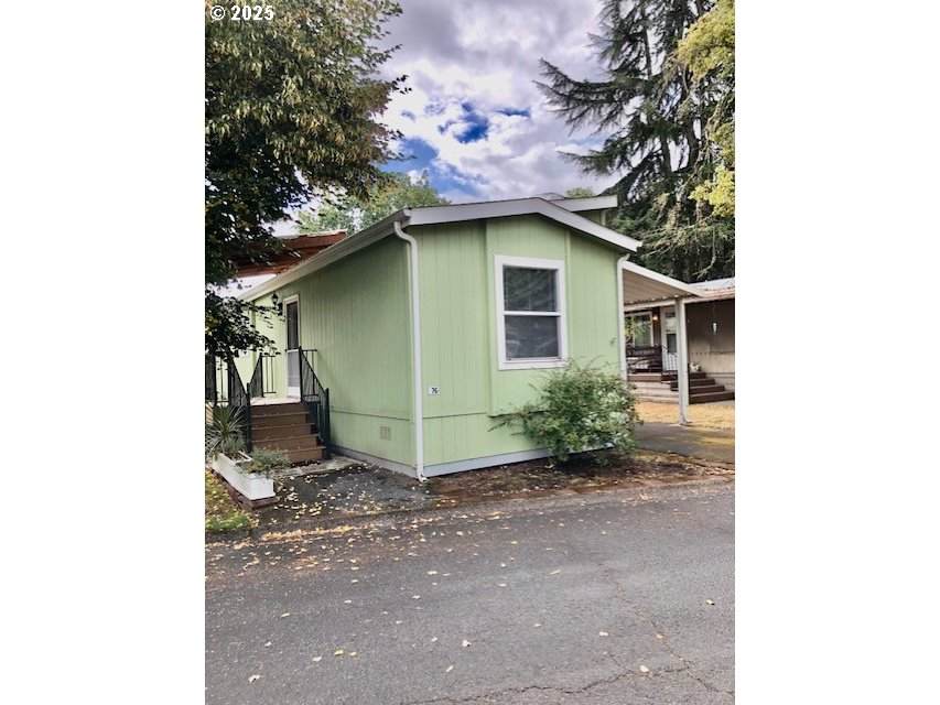 1475 Green Acres Rd - Photo 1