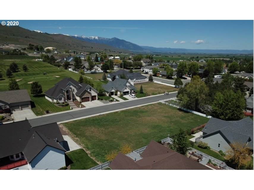 800 Fairway Dr - Photo 1