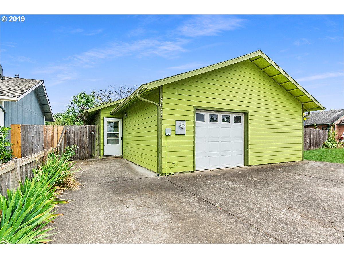 2023 Cypress Ct - Photo 1