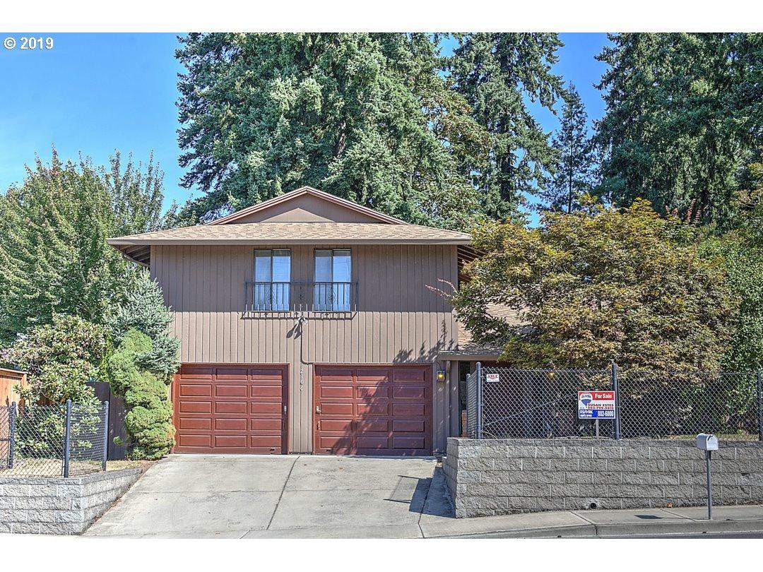 2106 88TH St - Photo 1