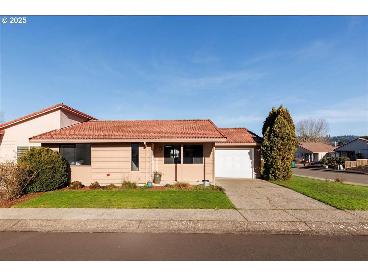 1205 Johnson Ct - Photo 1
