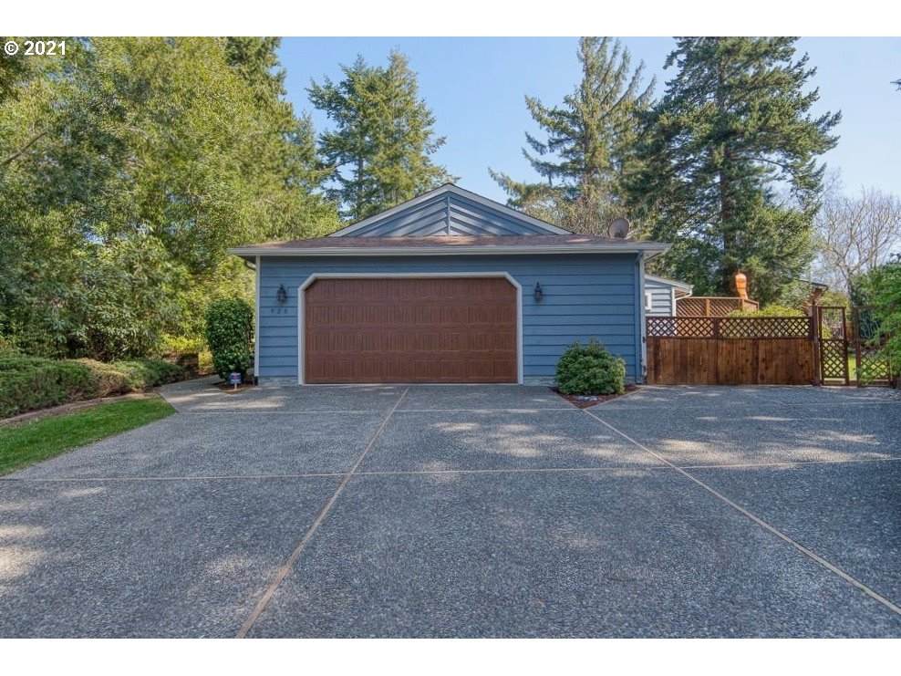 925 Seabreeze Ter - Photo 1