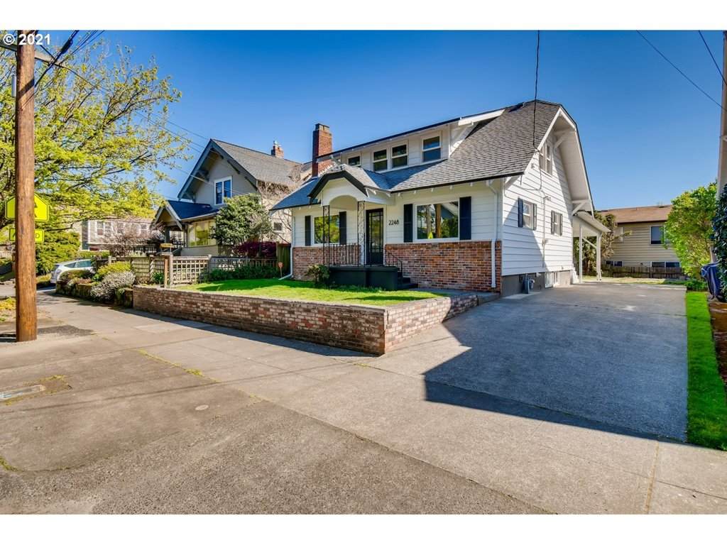 2248 Everett St - Photo 1