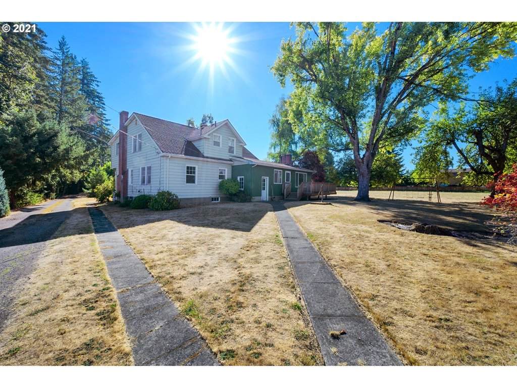 2501 Elm St - Photo 1