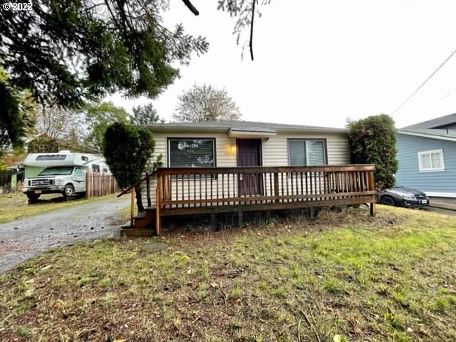 11556 Yamhill St - Photo 1