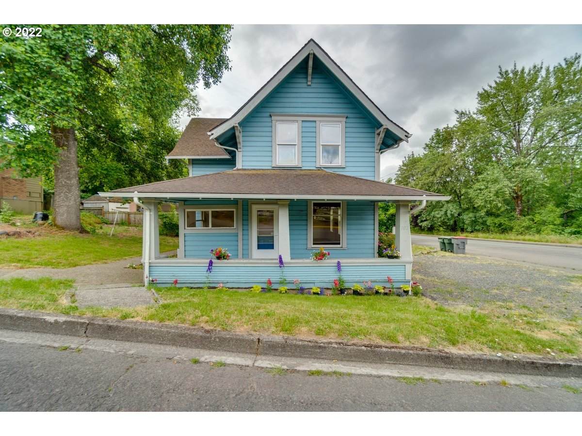 102 1ST St - Photo 1