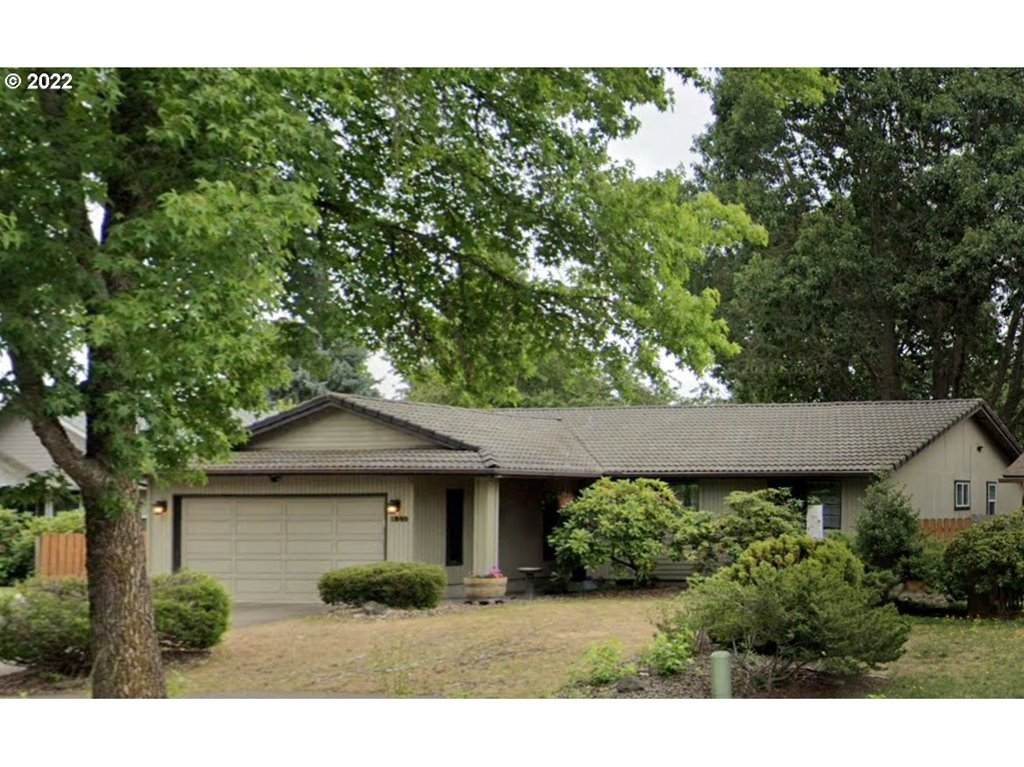 1840 Crescent Ave - Photo 1