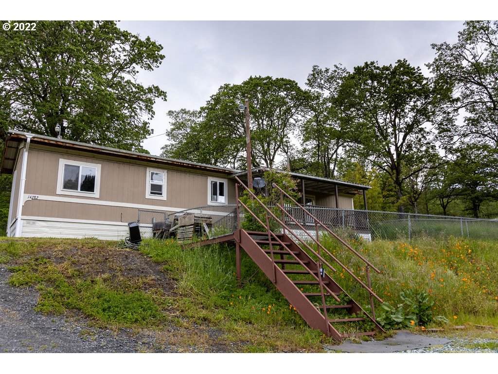 14282 North Umpqua Hwy - Photo 1