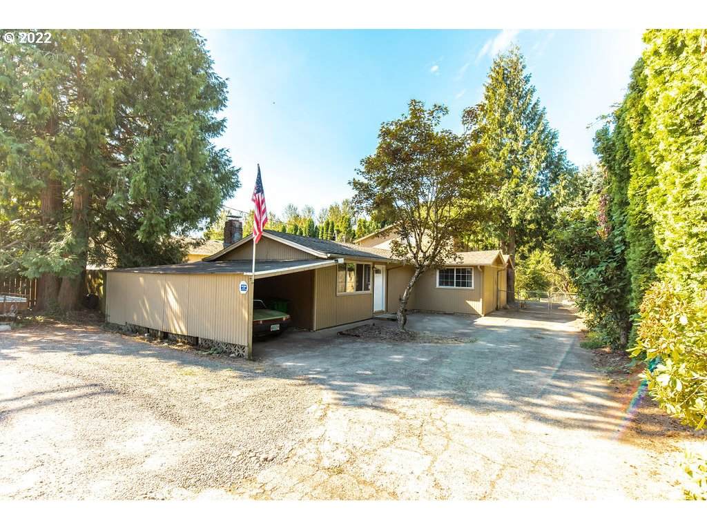 765 Roberts Ave - Photo 1
