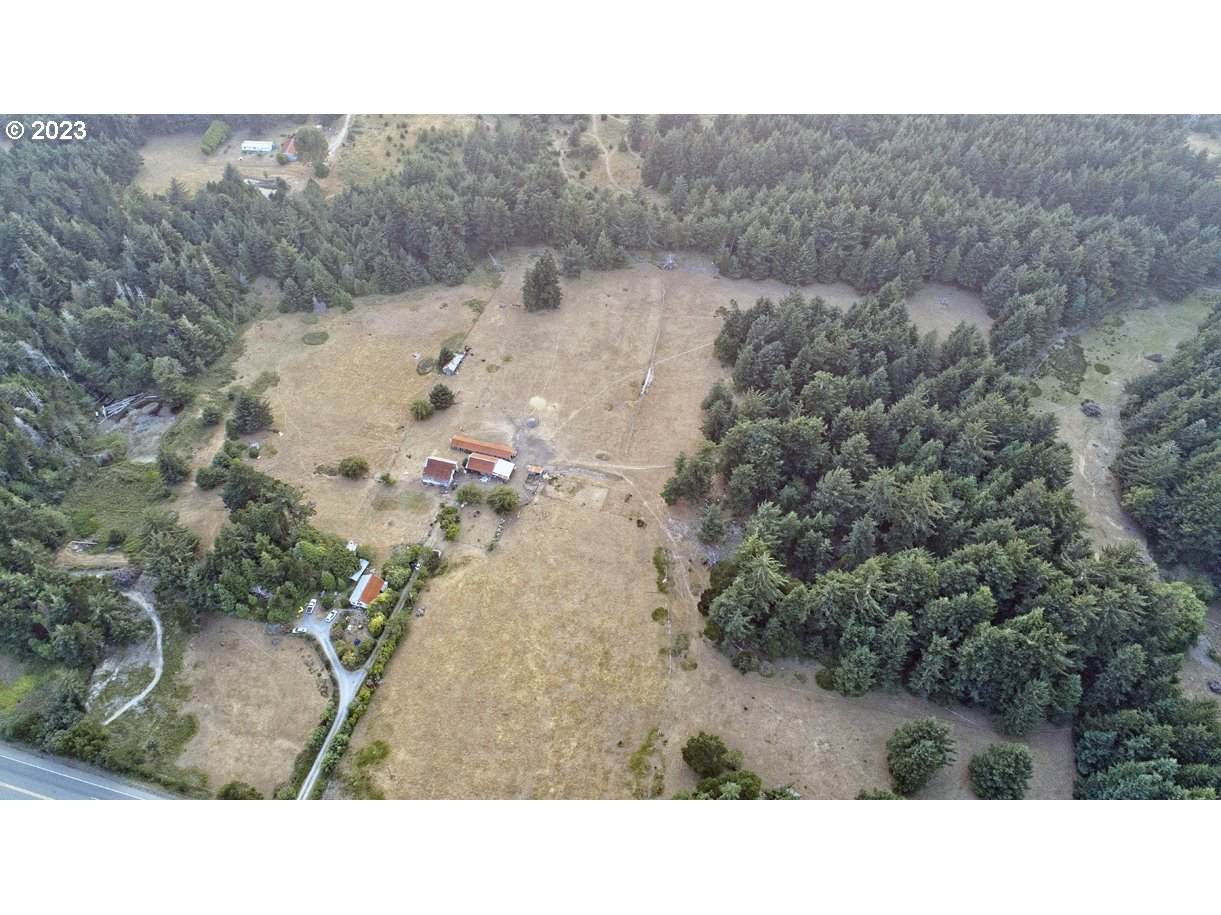 47458 Hwy 101 - Photo 1