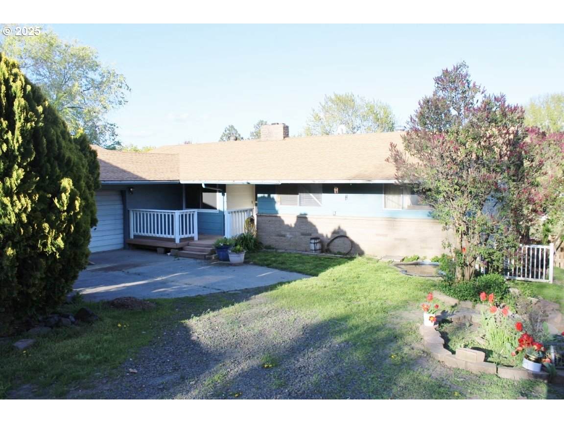 212 Water St - Photo 1