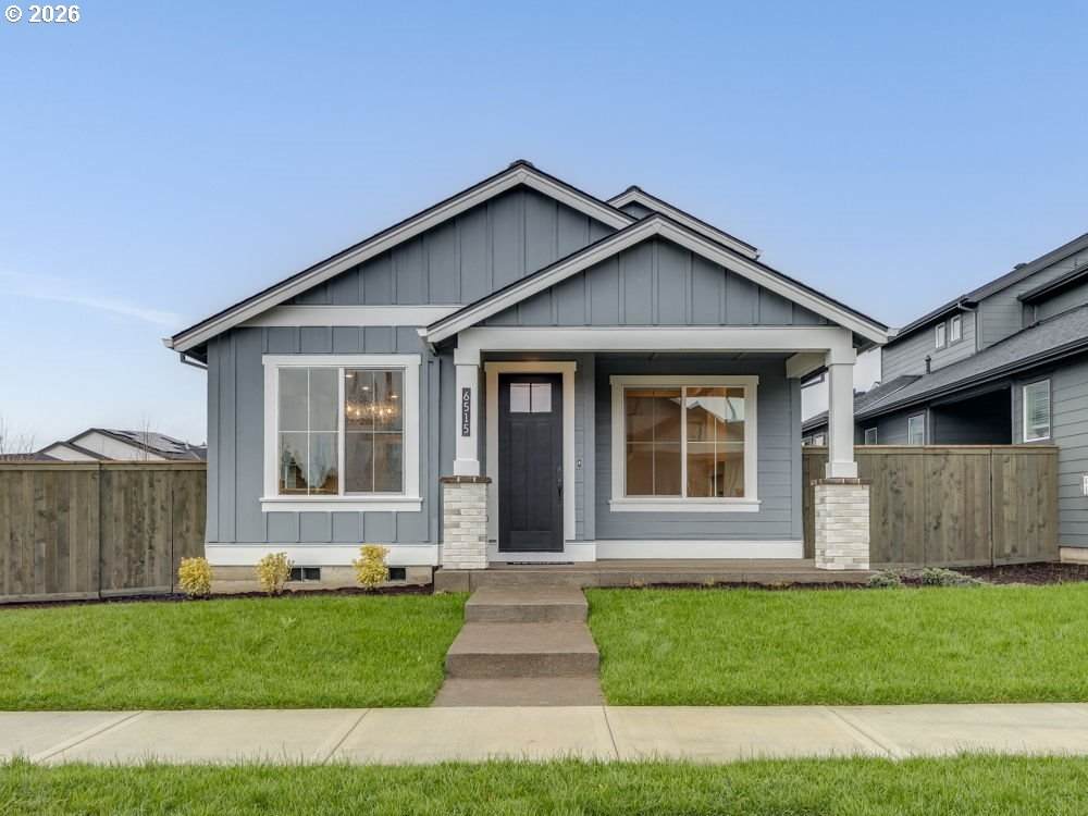 6515 Silvergrass St - Photo 1