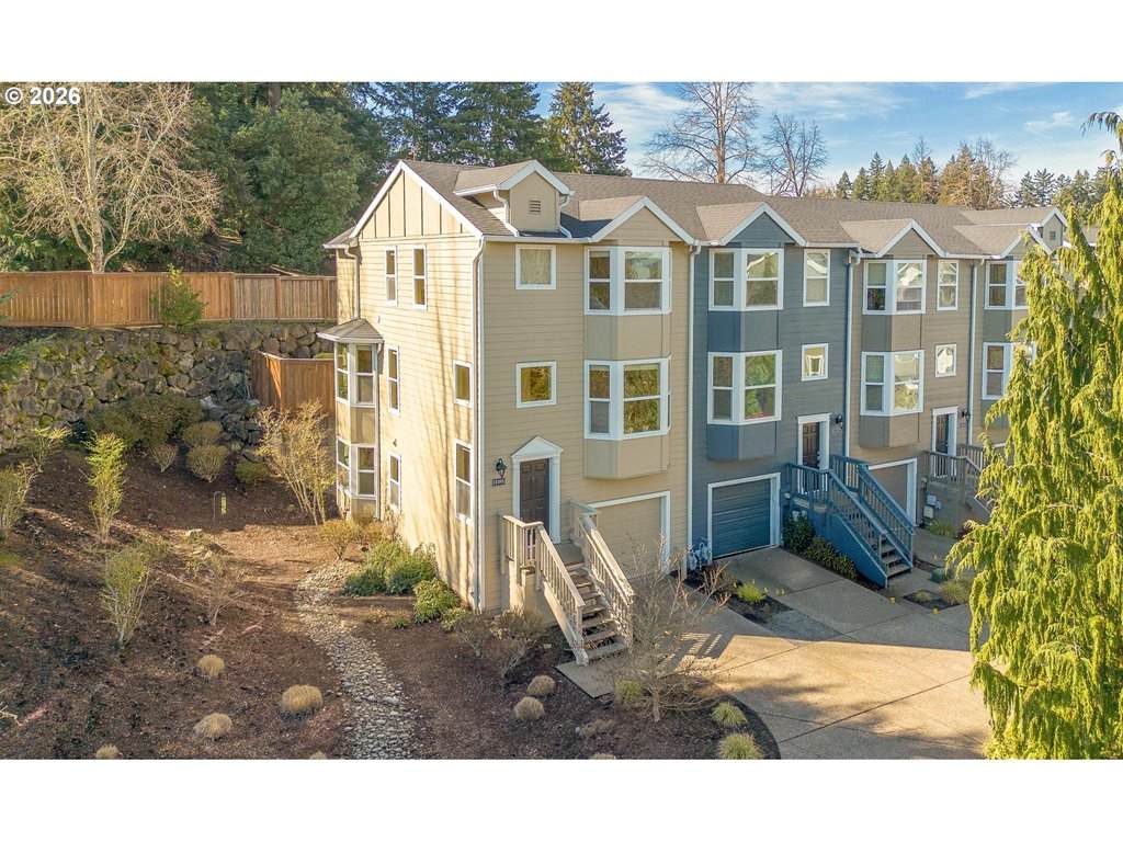 https://bt-photos.global.ssl.fastly.net/portland/orig_boomver_2_365320294-2.jpg
