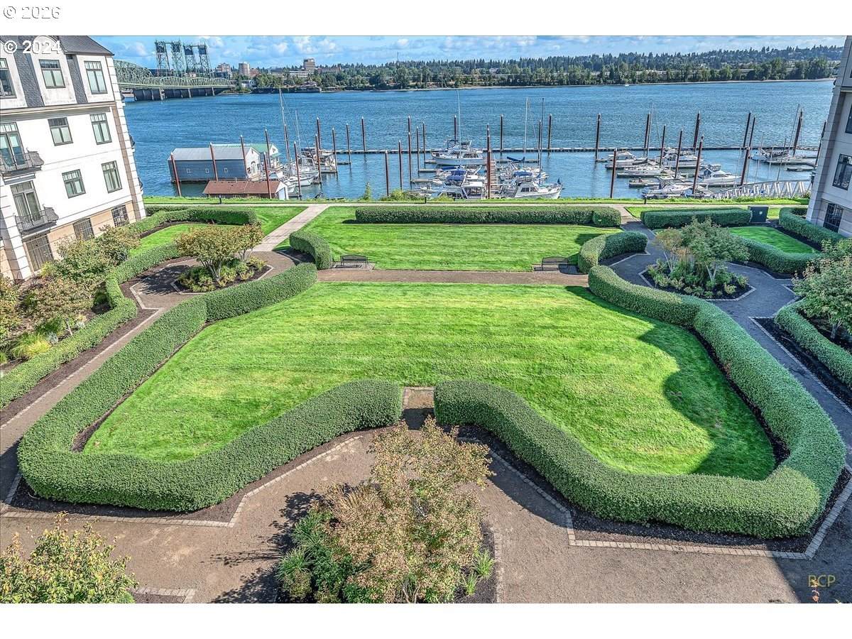 707 Hayden Island Dr - Photo 1