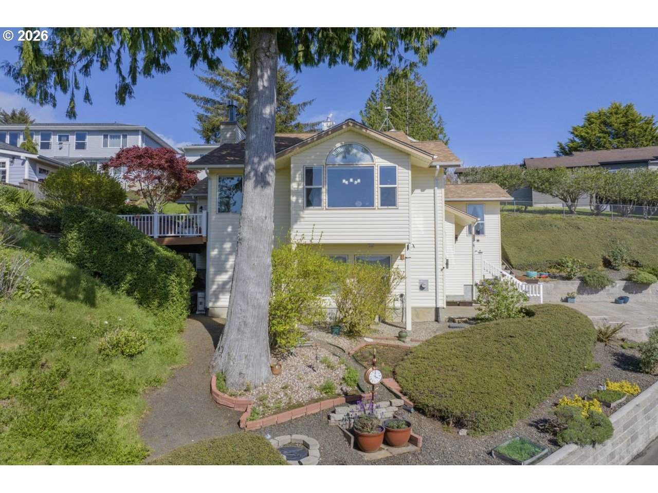https://bt-photos.global.ssl.fastly.net/portland/orig_boomver_2_478750693-2.jpg