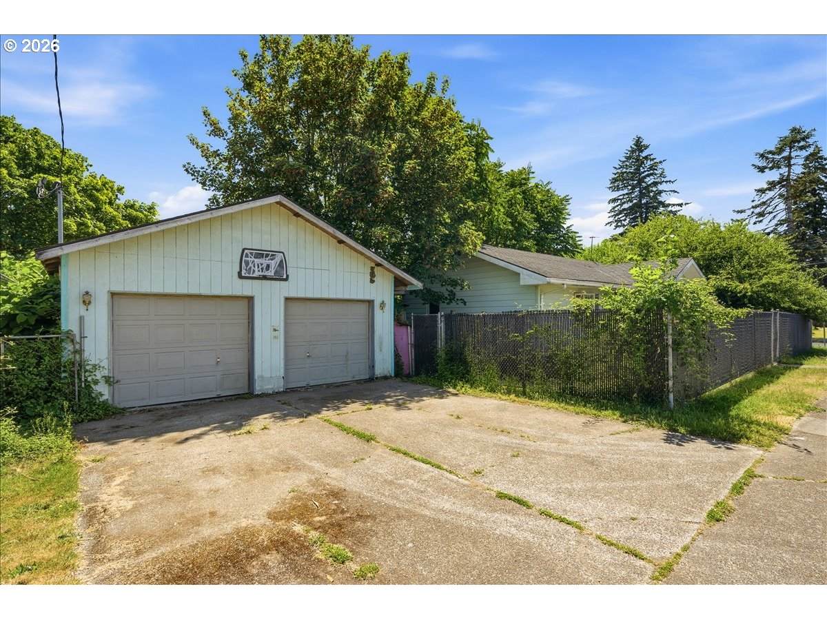 https://bt-photos.global.ssl.fastly.net/portland/orig_boomver_2_483048124-2.jpg