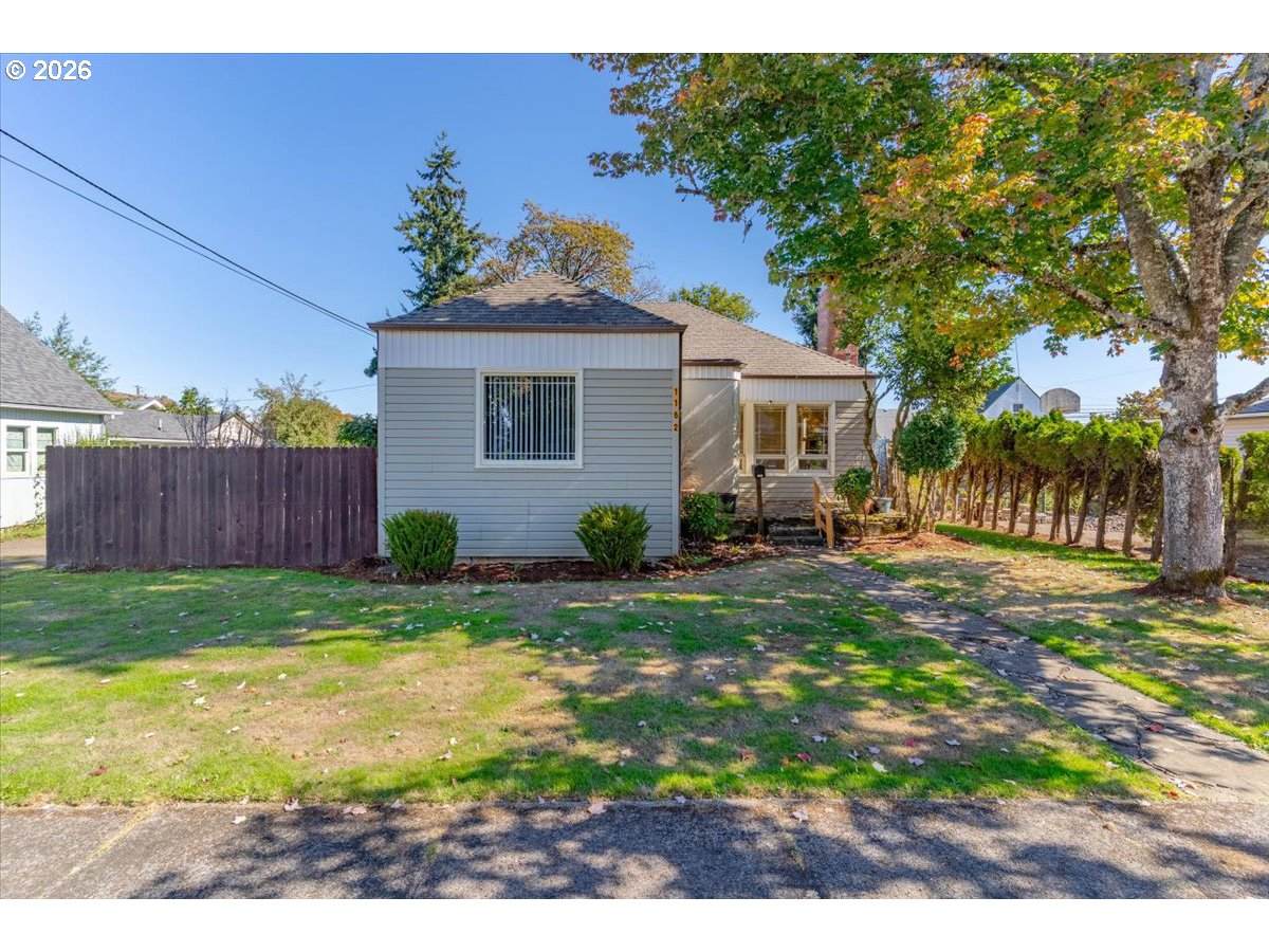 1162 Lyle St - Photo 1