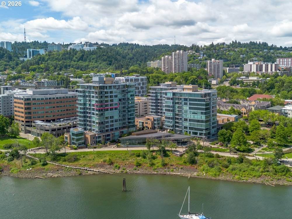 https://bt-photos.global.ssl.fastly.net/portland/orig_boomver_2_500662227-2.jpg