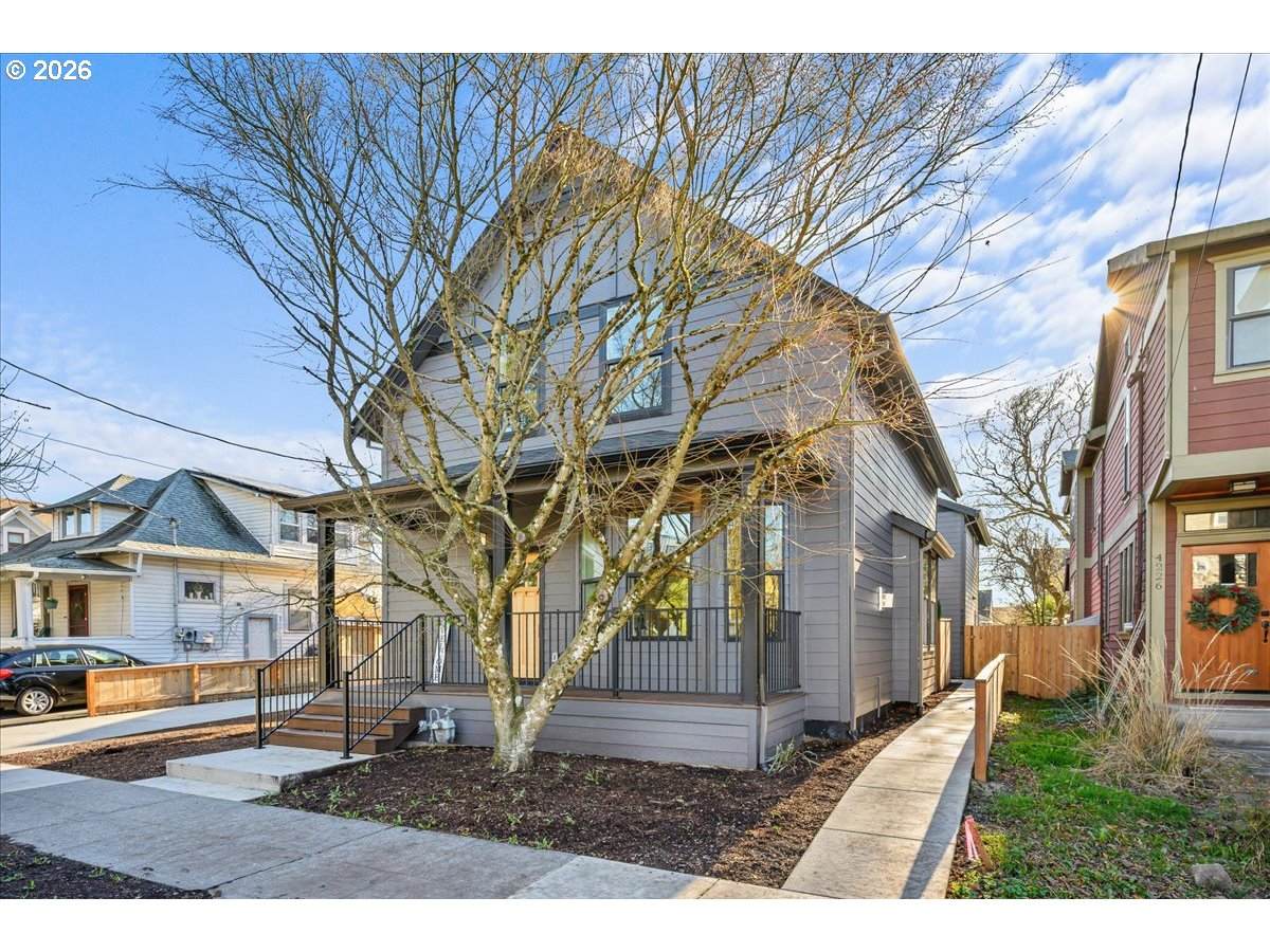 4234 Yamhill St - Photo 1