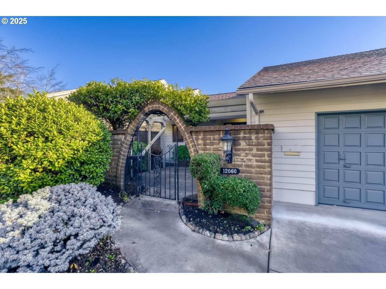 12060 Par 4 Dr - Photo 1