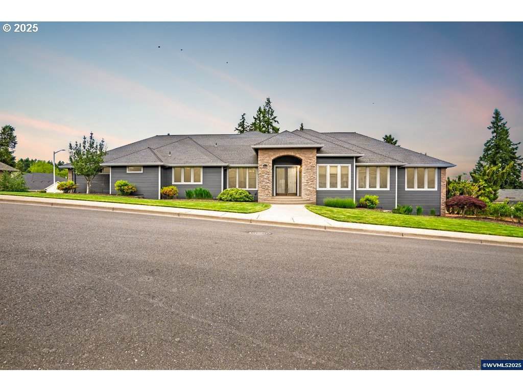 2111 Celeen Ave - Photo 1