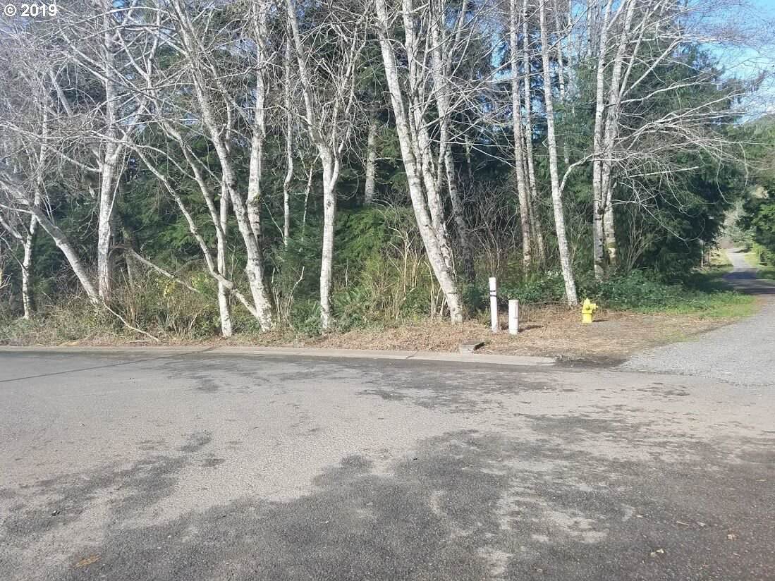 12th - Photo 1