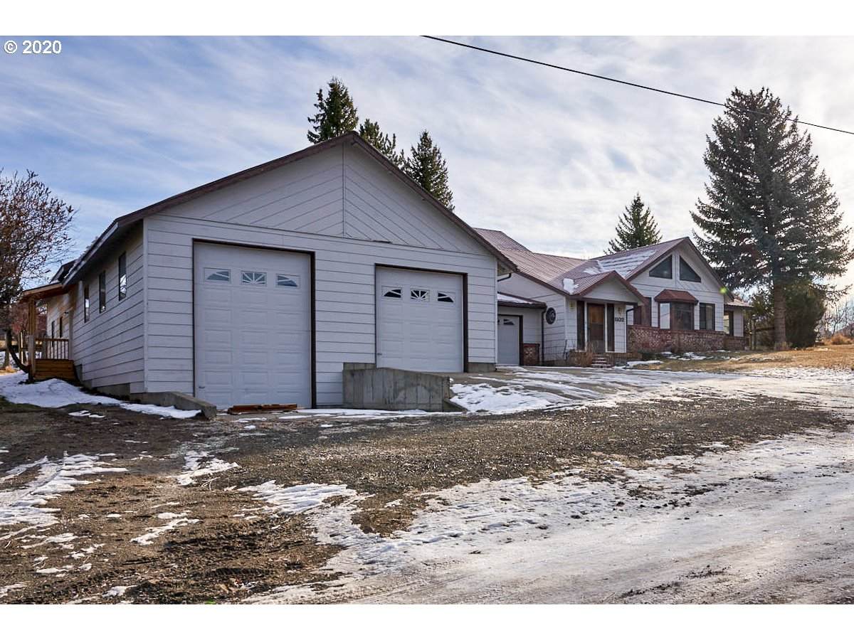 1102 Main St - Photo 1