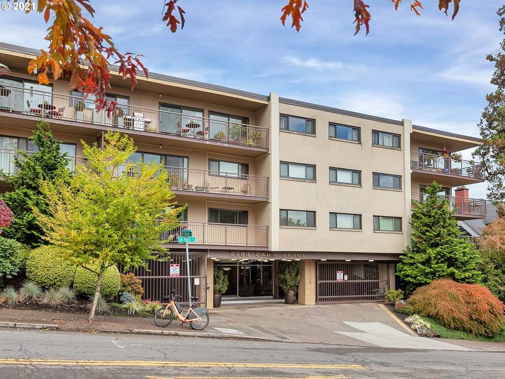 2393 Park Pl - Photo 1