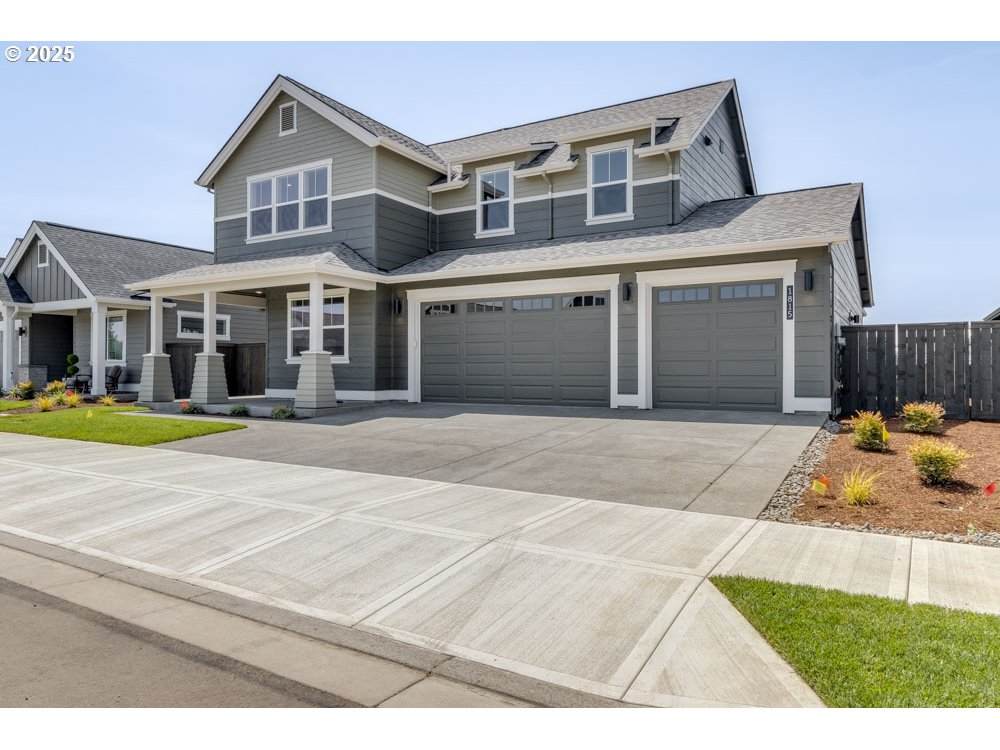 1815 Maple St - Photo 1