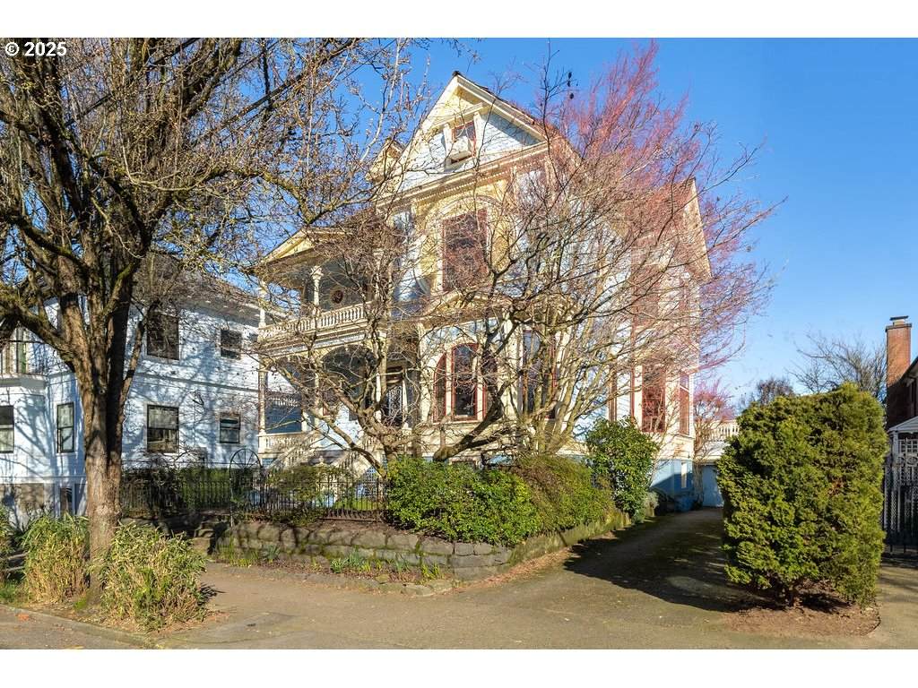 726 22ND Ave - Photo 1