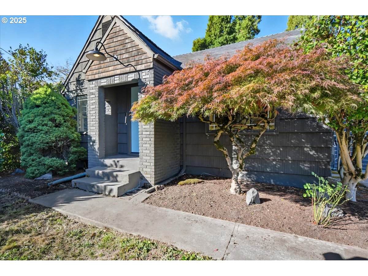 2325 Cesar E Chavez Blvd - Photo 1