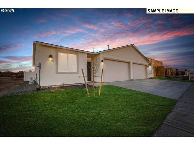 1205 Emerald Dr - Photo 1