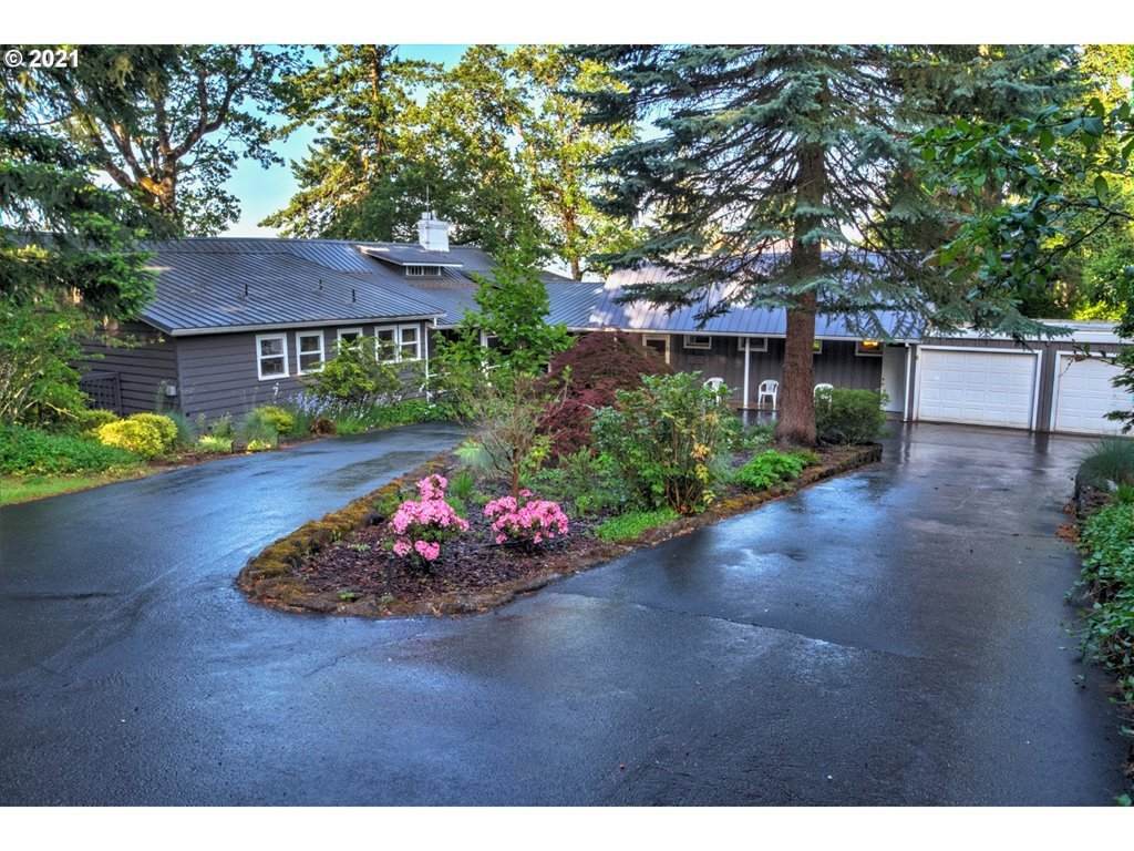 285 Westwinds Rd - Photo 1