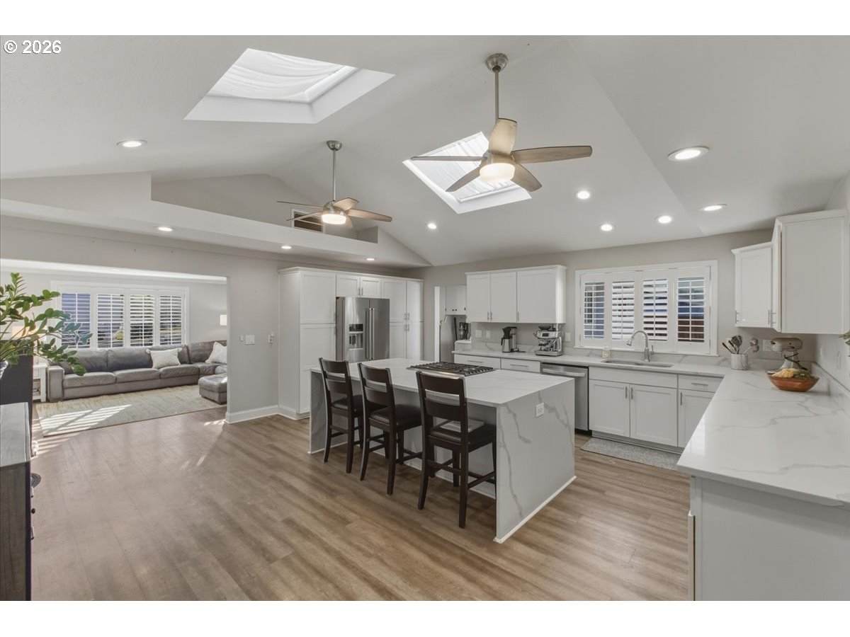 931 Orchard St - Photo 1