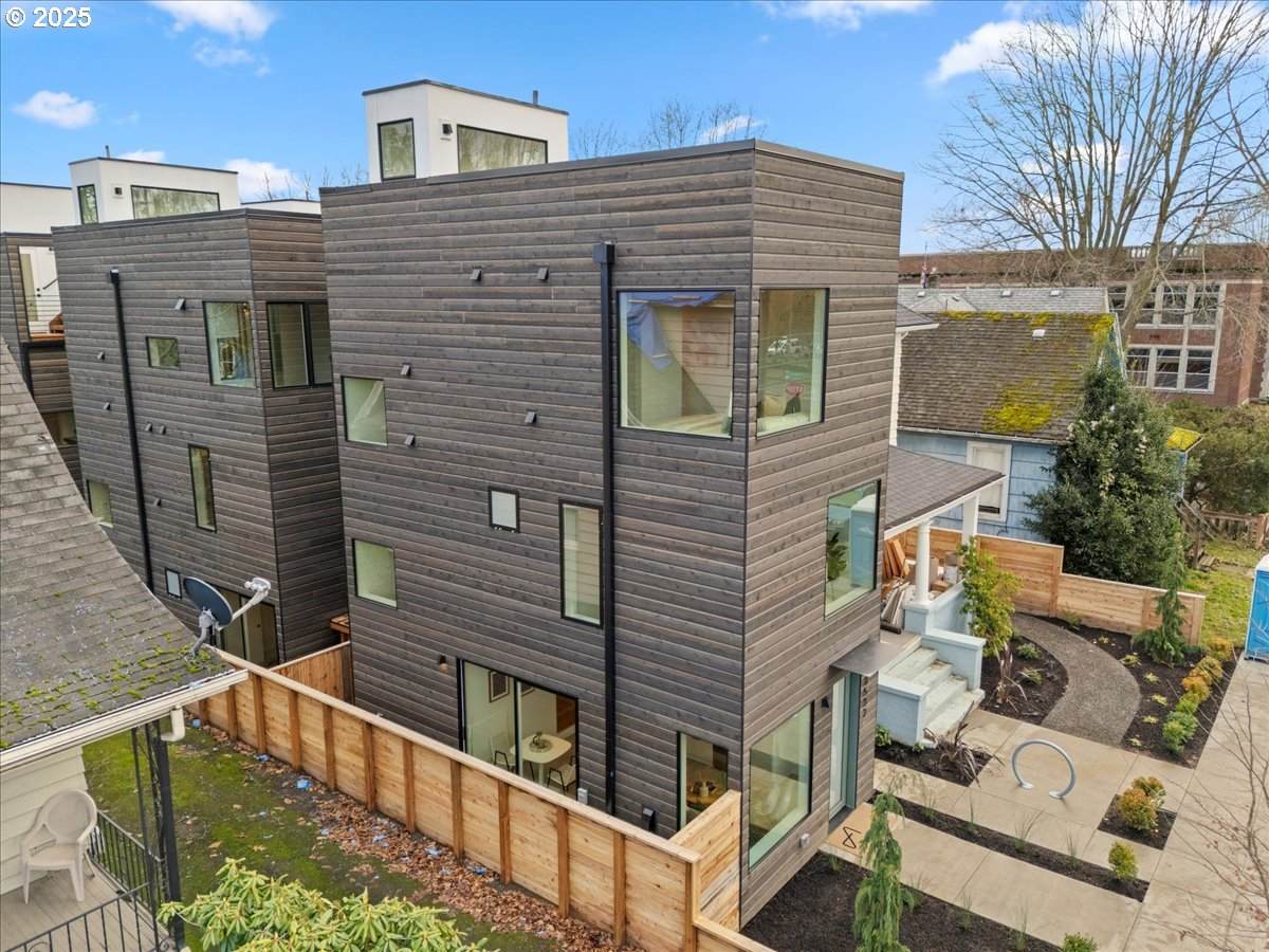 3530 Borthwick Ave - Photo 1