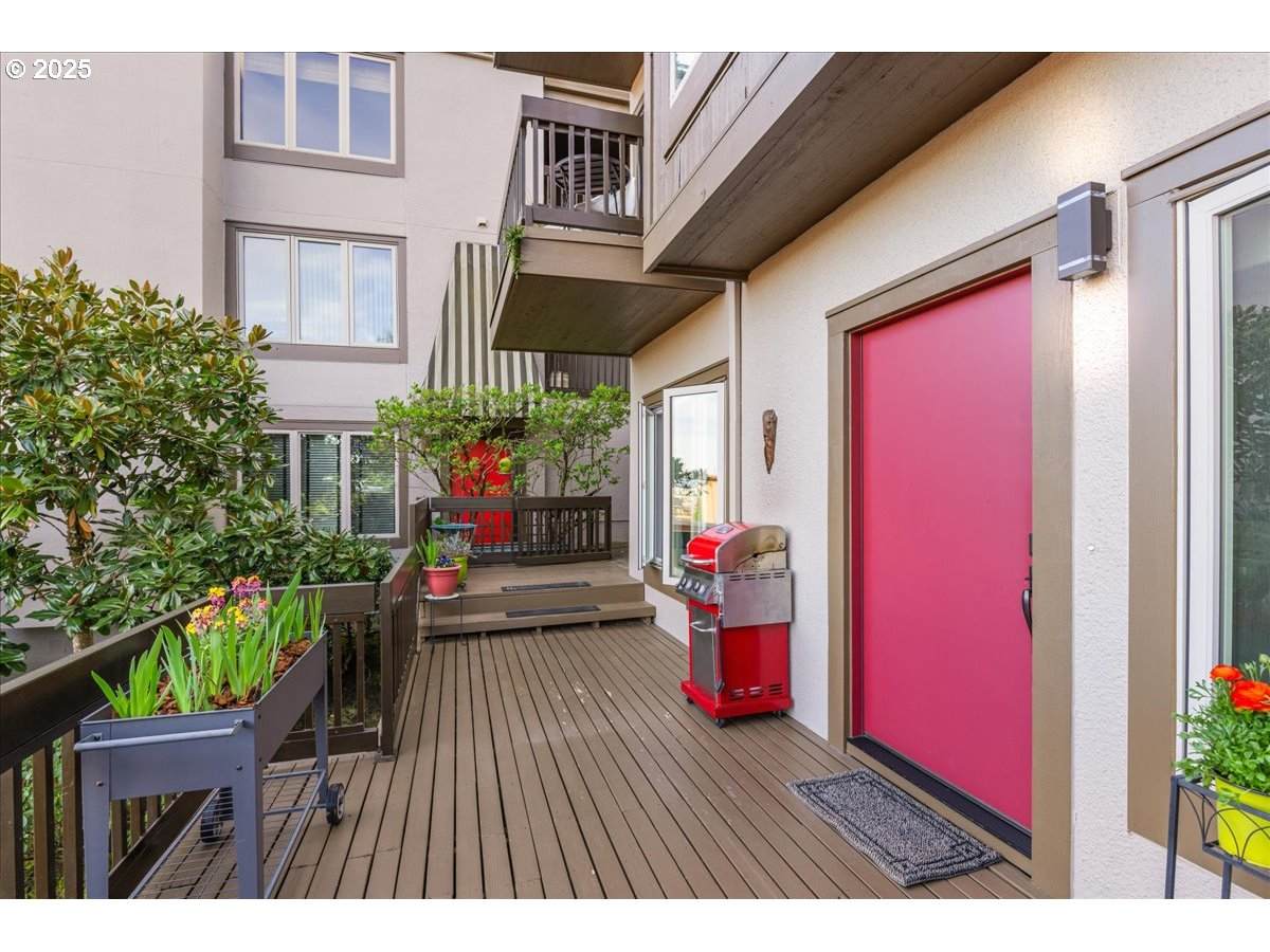 724 Westover Cir - Photo 1