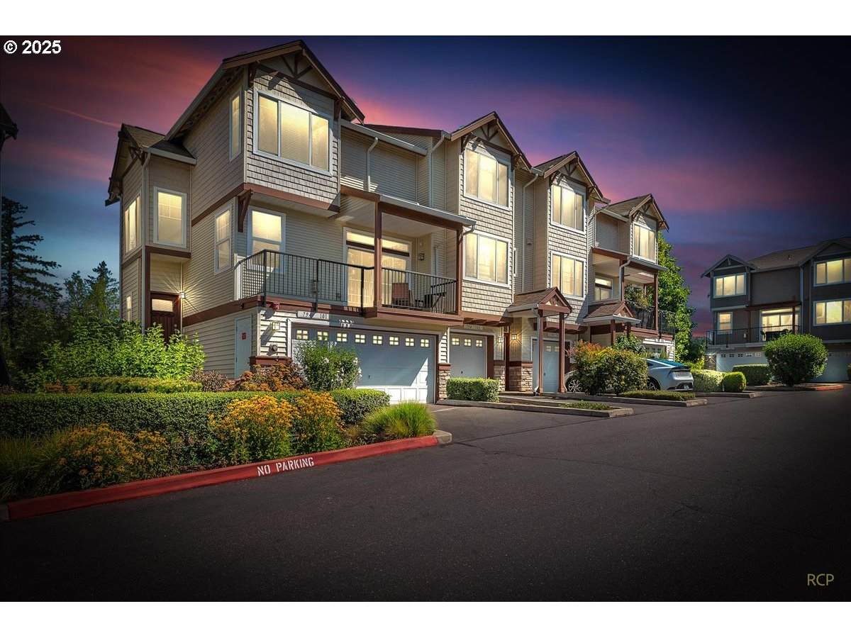 794 118TH Ave - Photo 1