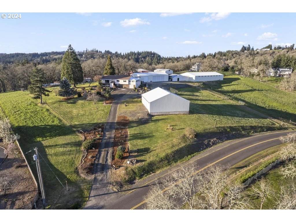 10685 Oak Dr - Photo 1