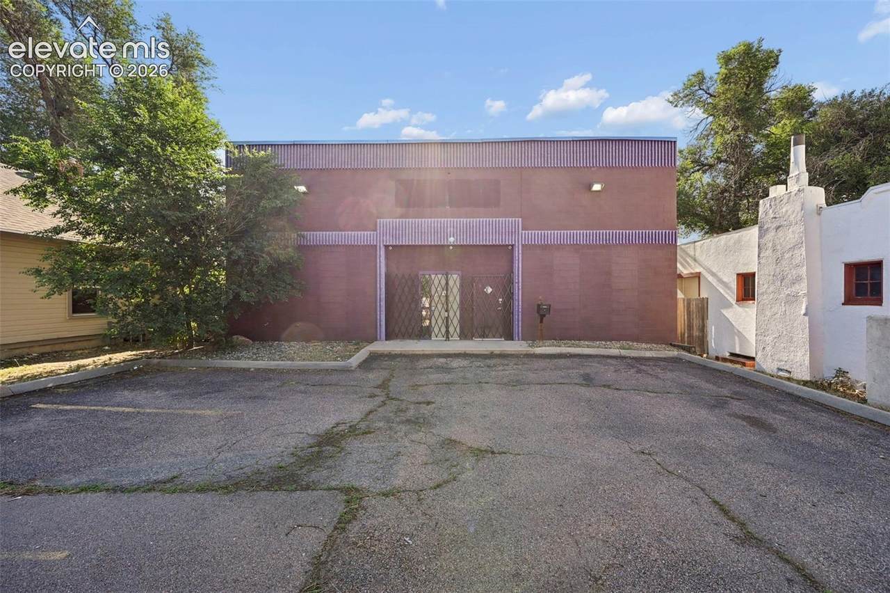 319 Bonfoy Avenue - Photo 1