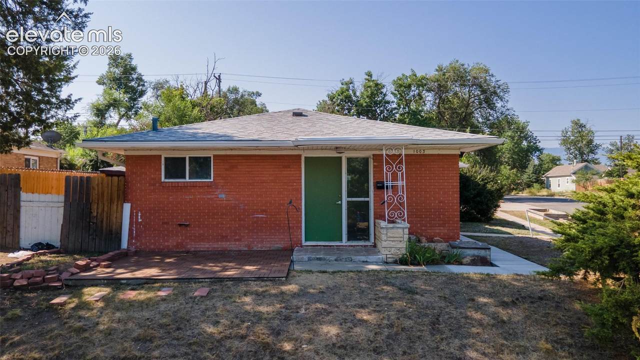 1003 Columbia Street - Photo 1