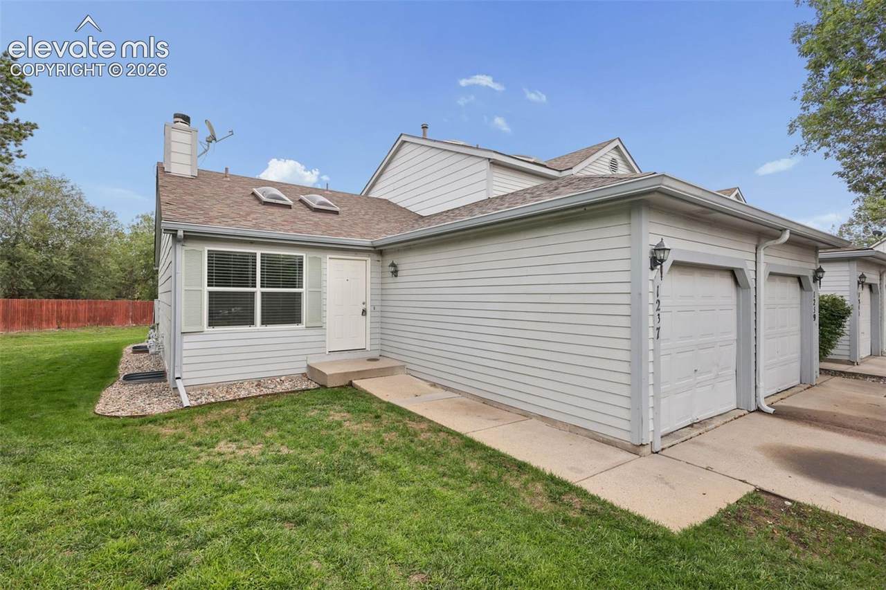 1237 Firefly Circle - Photo 1