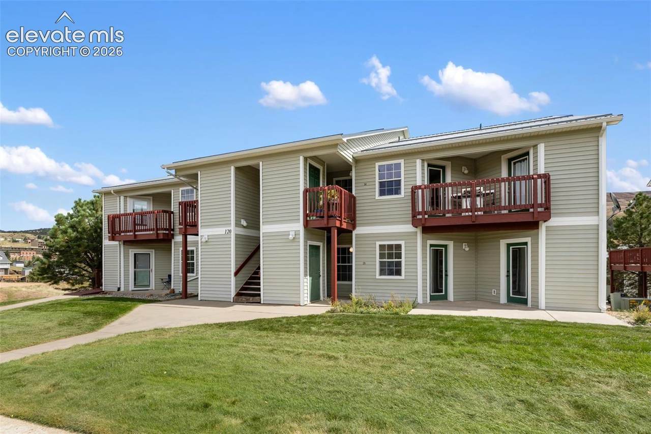 120 Whalen Avenue - Photo 1