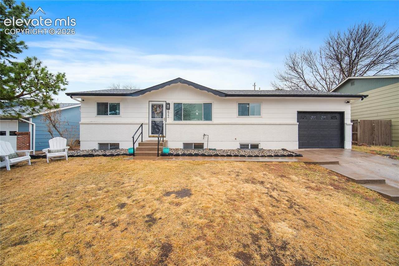 622 Paradise Lane - Photo 1