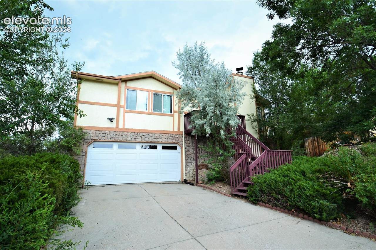 1288 Suncrest Way - Photo 1