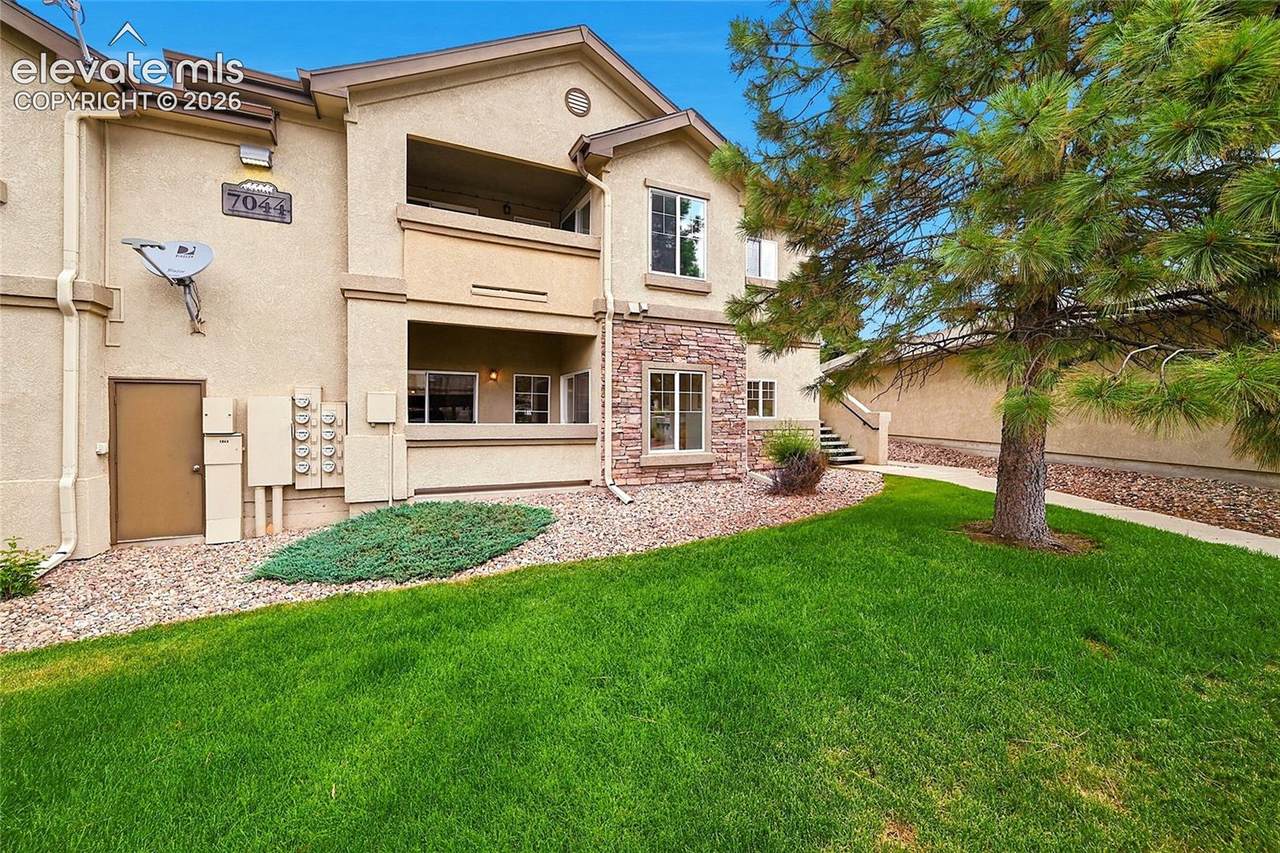 7044 Ash Creek Heights - Photo 1